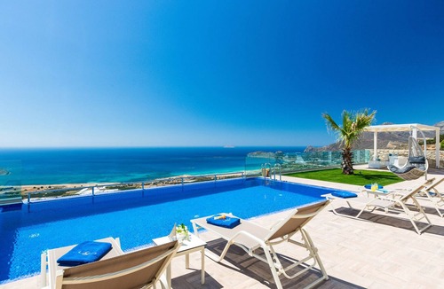 Zerviana Villa | Levanda Villa, 3 BD, infinity pool with great sea views