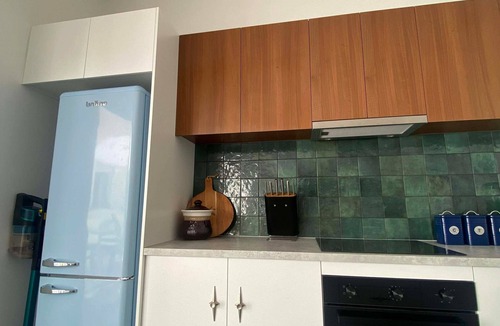 Currumbin Waters House | Little Drummer-A Mid Century Currumbin retreat!