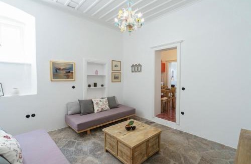 idhra Apartment | LIVIN Hydra Garden Suite