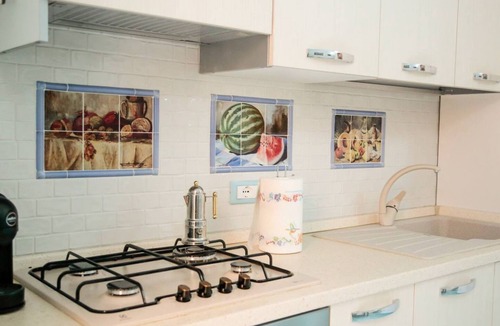Maiori Apartment | Located in Maiori, just 50 meters from the sea and can accommodate up to a maximum of 4 people.