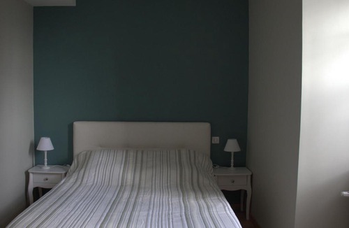 La Celle Apartment | Location spacieuse dans ancien prieuré restauré - FR-1-586-66