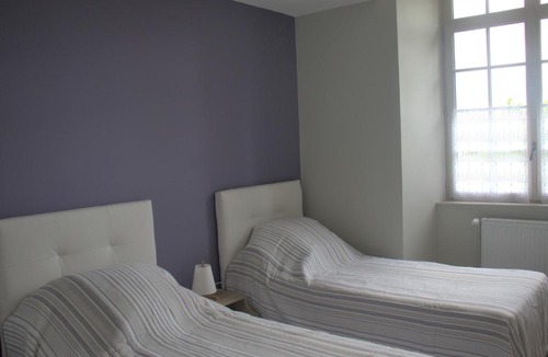 La Celle Apartment | Location spacieuse dans ancien prieuré restauré - FR-1-586-66