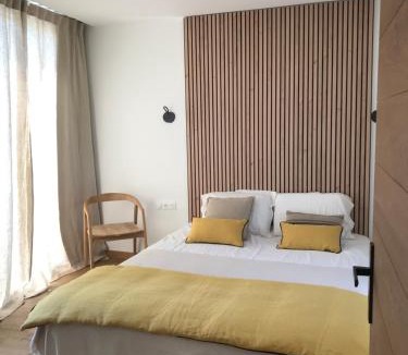 Tourves House | Lodge Valbelle, maison indépendante avec jacuzzi, Love room