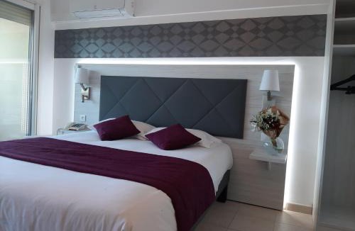 Draguignan Hotel | Logis Hotel Le Col De L'ange