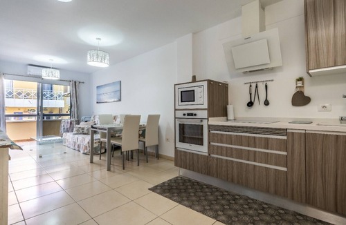 Los Abrigos Apartment | Los Abrigos- Luminoso y Amplio Apartamento a Metros del Mar