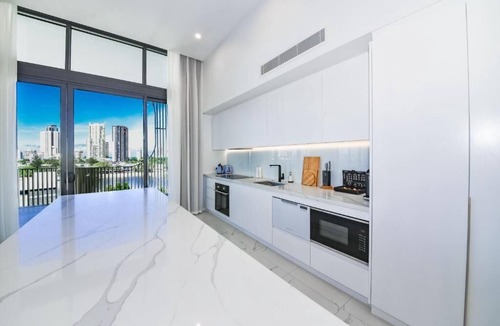 Surfers Paradise Apartment | Lotus Resort