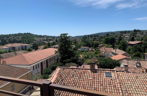 Manosque Apartment | Love Elevator - Romantic rooftop with a private elevator in the heart of Manosque