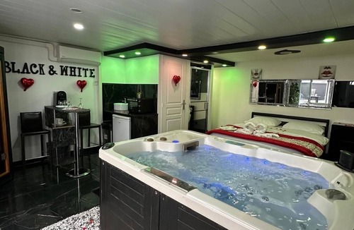 Republique - Tolstoi Apartment | Love, Love, 23, Spa Blak and White