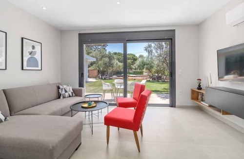 Thymari Villa | Lovely 2 BR in villa. Small pool. Partial seaview
