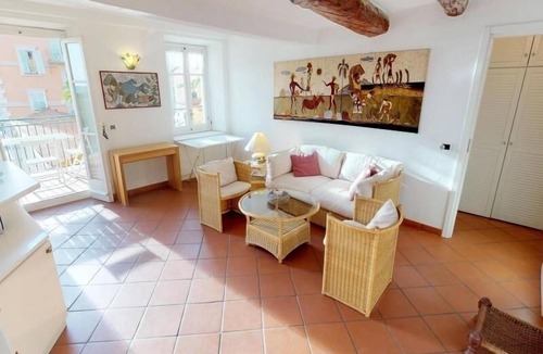 Old Town Apartment | Lovely 2P in Menton with sea view and terrace