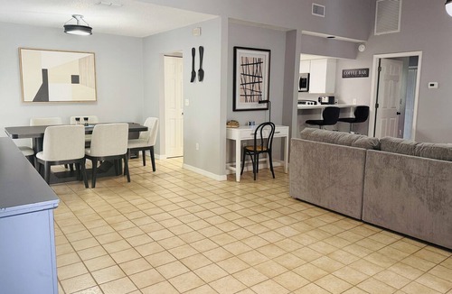 Crystal Lake Condo | Lovely 3-bedroom condo with AC in charming Lakeland