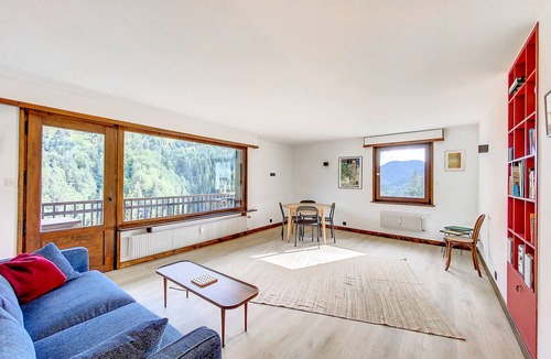 Flumet Apartment | Lovely flat in Flumet (73), 1h15 from Geneva airport, 60m2, 4-sleeper, bright