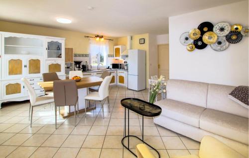 Chassiers House | Lovely Home In Chassiers