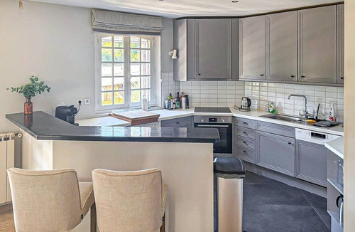 Les Arcs-sur-Argens House | Lovely home in Les Arcs with private swimming pool, can be inside or outside