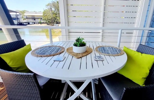 Gold Coast Apartment | Lovers Island Retreat