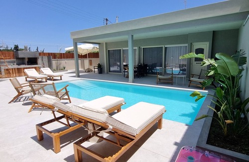 Nea Alikarnassos Apartment | Lux Stay at Villa 10Α Elysian Residences Heraklion