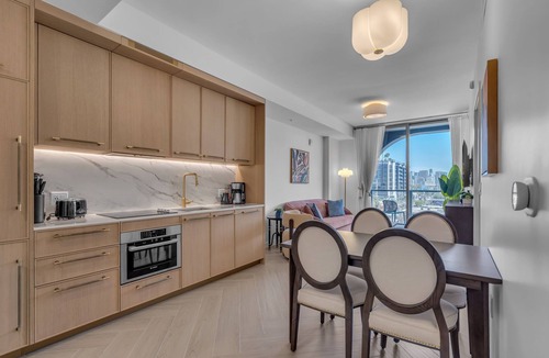 Wynwood Art District Apartment | Luxe NoMad Wynwood 1BR Balcony & Rooftop
