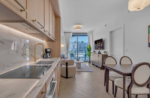 Wynwood Art District Apartment | Luxe NoMad Wynwood 1BR Balcony & Rooftop