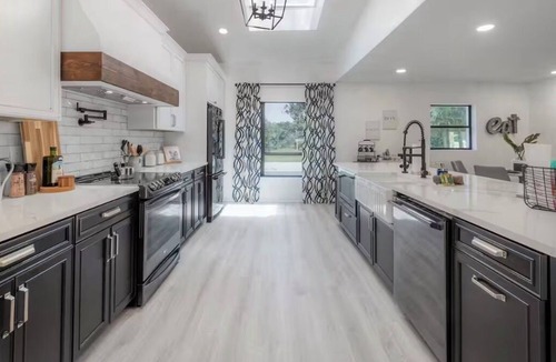 Tampa House | LUXE River Hills Chateau Pool&HotTub 3BR2.5 Bath