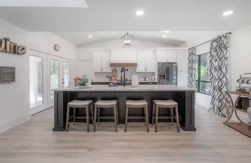 Tampa House | LUXE River Hills Chateau Pool&HotTub 3BR2.5 Bath