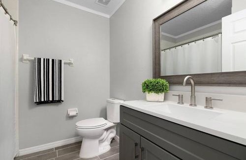 West Haven House | Luxurious 4 Bedroom Home with Pool near Disney
