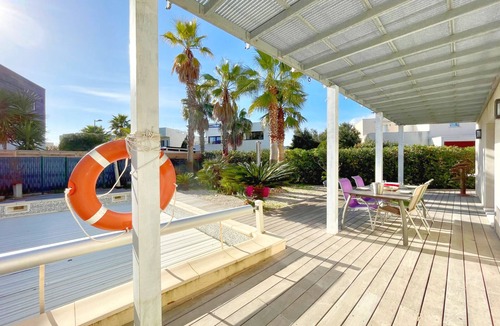 Sete Villa | Luxurious 5-Room Villa with Private Pool, AC, and WIFI, 200m from Beach