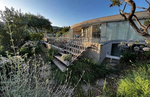 Rayol-Canadel-sur-Mer Villa | Luxurious modern villa located in the beautifull area of "Le Rayol Canadel"