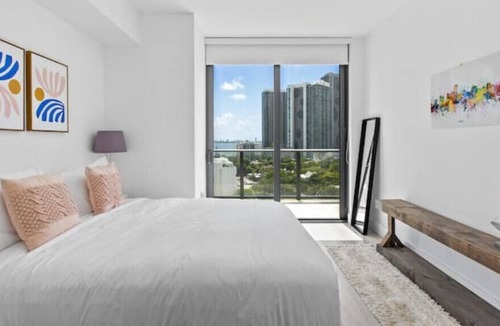 Midtown Villa | Luxurious, Modern 3BR in Miami with Ocean Views