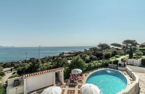 Les Issambres Villa | Luxurious Villa in Les Issambres with Jacuzzi