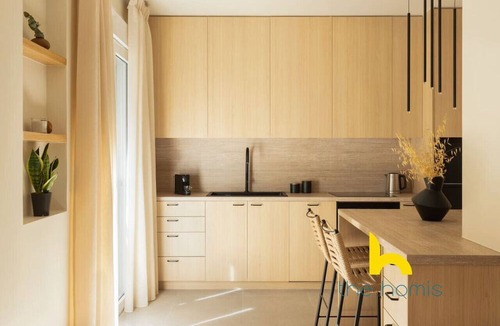 Pangrati Apartment | Luxurious Zen Retreat W/Balcony & 300mbps WiFi