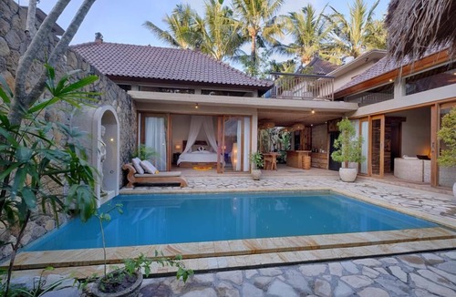 Pengosekan Villa | Luxury 2 Bedroom Private Pool Balinise Style inclusive breakfast