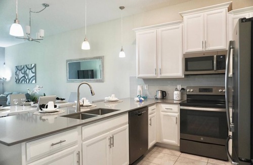 Four Corners Condo | Luxury 2bd/2 bath Condo Home 222