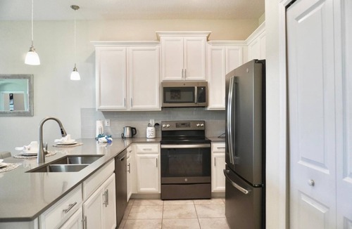Four Corners Condo | Luxury 2bd/2 bath Condo Home 222