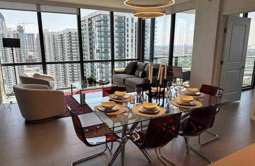 Town Square Apartment | Luxury 2BR Skyline Balcony + Free Parking