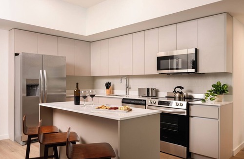 Midtown Apartment | Luxury 2BR Suite in Edgewater | Balcony + Pool & Gym | Sense28 by AvantStay