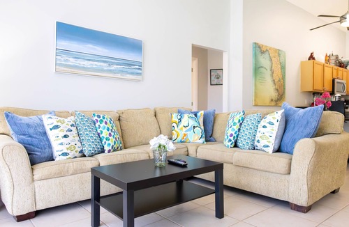 Lake Berkley Villa | Luxury 4 Bedroom/3 Bathroom Villa with Relaxing Lakeview Private Pool, Grill & Arcade/Game Room!