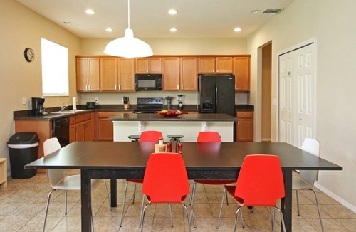 Seasons Villa | Luxury 4 Bedroom Villa in Kissimmee near Disney