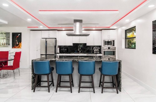 Tamiami House | Luxury 4BR Villa Hot Tubs Billiard & Private Gym, your private entertainment.