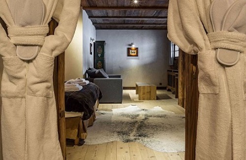 Les Bossons Ski Chalet | Luxury chalet with spa cinema and pool - by feelluxuryholidays
