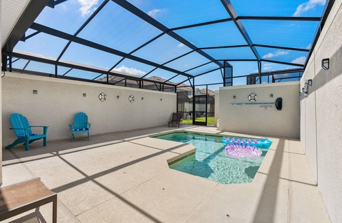 Davenport House | ⭐Luxury Disney Retreat w/private Pool + Free Waterpark & Resort Amenities