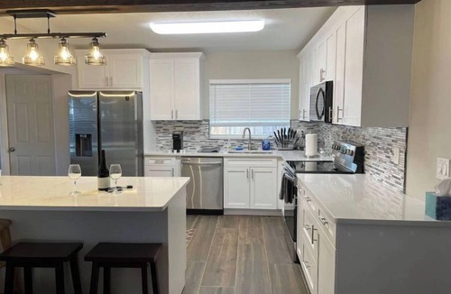 Riverside Heights House | Luxury Home w/Fenced Yard near RJ Stadium, Downtown, Westshore