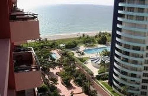 Mid Beach Apartment | Luxury Hotel on the Beach - Oceanview, Pool, Resort & Premium Amenities
