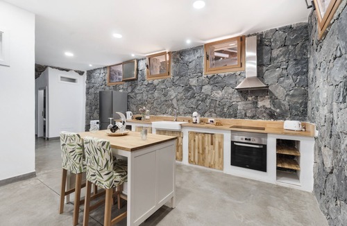 Taucho House | Luxury House 'La Cueva del Guanche' with Sea Views, Private Pool & Wi-Fi