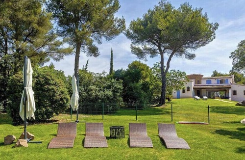 Six-Fours-les-Plages House | Luxury Six-Fours villa with Pool and Jacuzzi