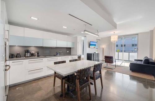 City Center Condo | Luxury Suite w/Rooftop Pool Beach Steps Away