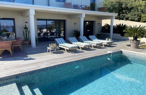 Cavalaire-sur-Mer Villa | Luxury villa with magnificent sea view and heated swimming pool