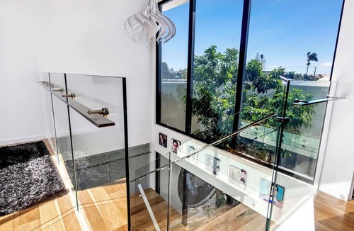 Broadbeach Waters House | Luxury Villas Bluewater Oasis (Heated Pool)