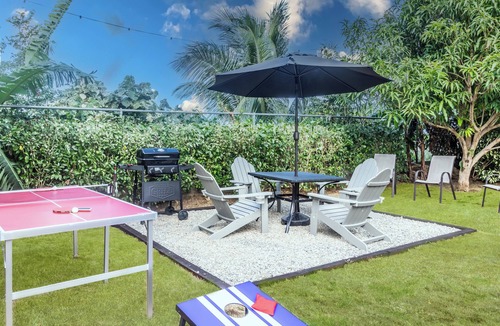 St. Ann's Bay House | "LuxuryCrest: King Bed, BBQ & Backyard Games, Near Ocho Rios"