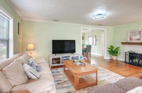 Dixieland House | Lynns Historic Dixieland Cottage Near Downtown