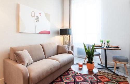 7th Arrondissement Apartment | Macé Studio Apartment